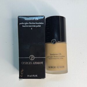 Shade 6- Giorgio Armani Luminous Silk Foundation